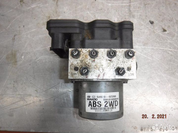 Блок abs Kia Sportage 2 G4GC 2009