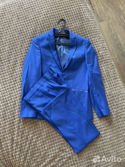 Костюм мужской синий 42 размер