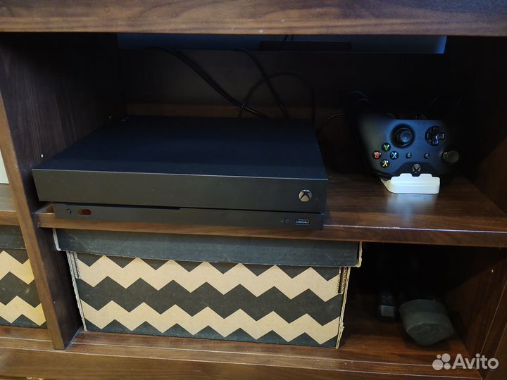 Игровая приставка xbox one x