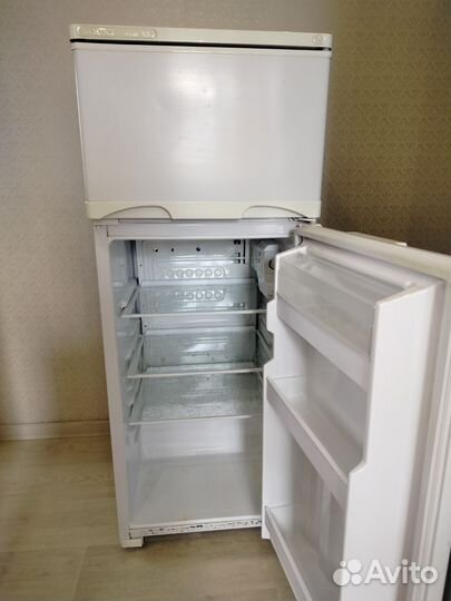 Холодильник бу маленький высота 118 см