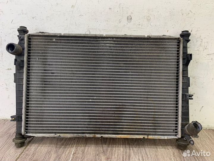 Радиатор двс Ford Mondeo cjba 2001