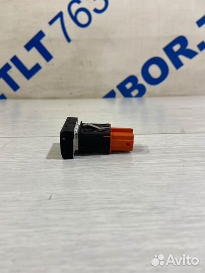 Кнопка подогрева стекла volkswagen polo 5 1.6 мт с