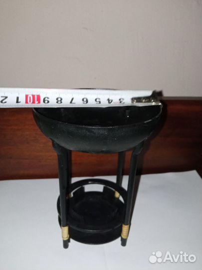 Металлическая подставка