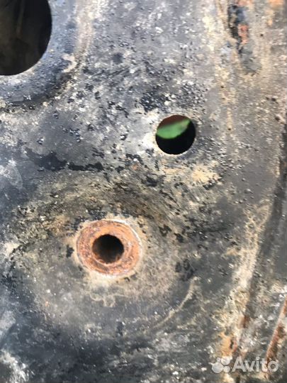 Балка подмоторная Toyota Corolla