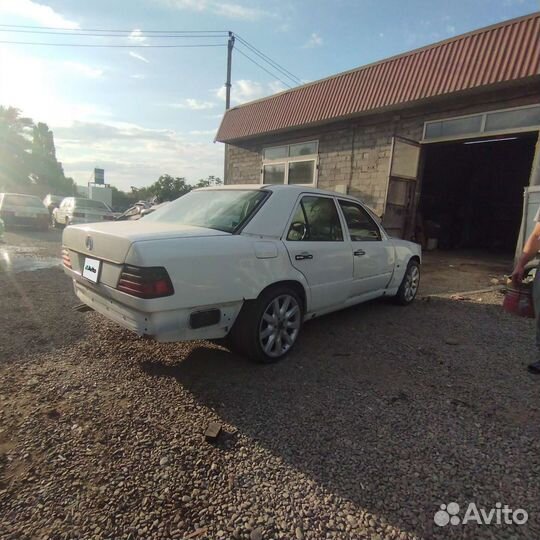 Mercedes-Benz E-класс 4.2 AT, 1993, 180 000 км