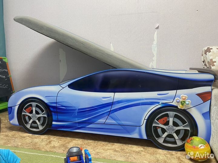 Кровать машина