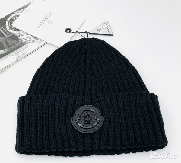 Вязаная шапка мужская moncler