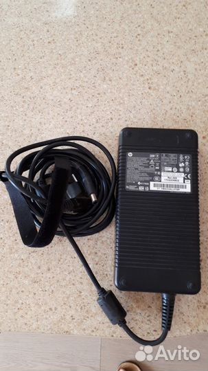 Блок питания HP hstnn-LA12 19 вольт 230 ватт