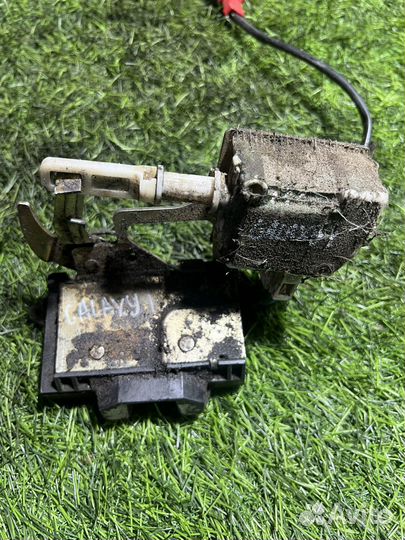 Замок люка Ford Galaxy 1