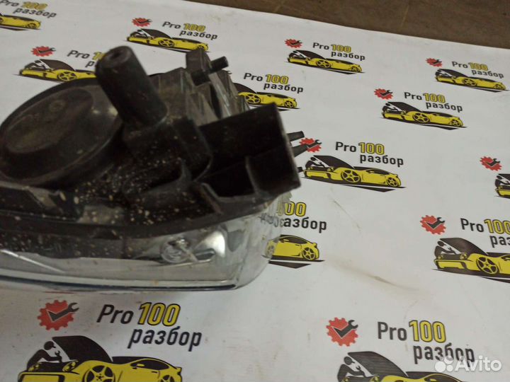 Nissan qashqai 06-10 фара передняя