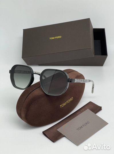 Солнцезащитные очки tom ford