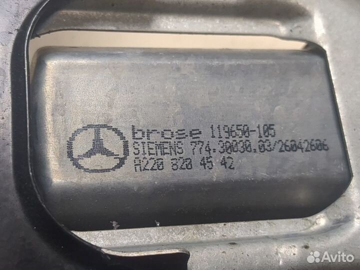 Стеклоподъемник электрический Mercedes C W203, 200