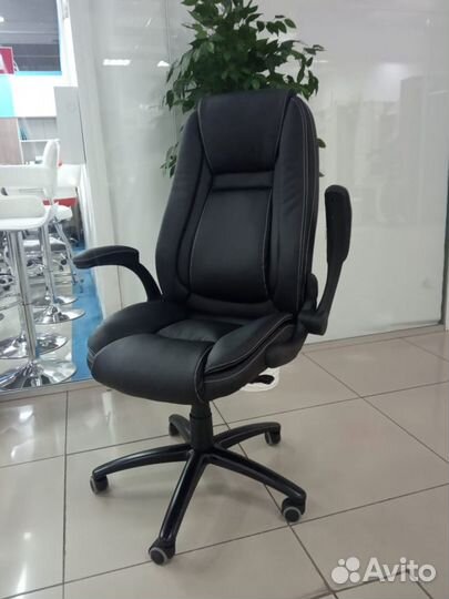 Компьютерное кресло новое