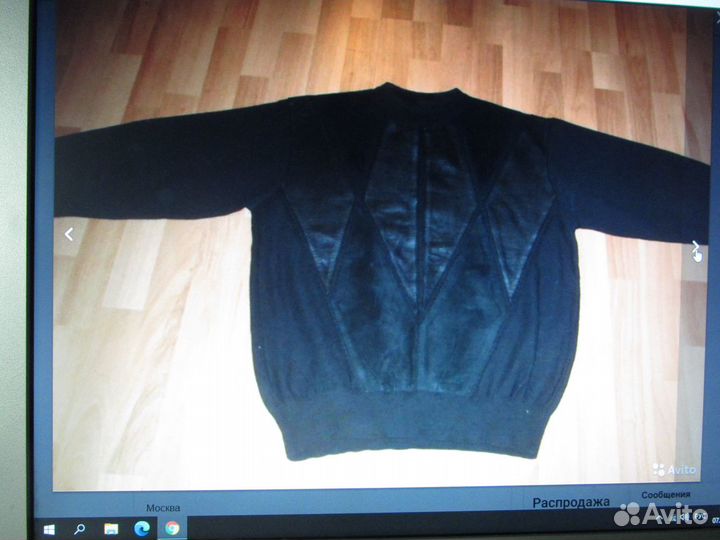 Джемпер со вставками из натуральной кожа