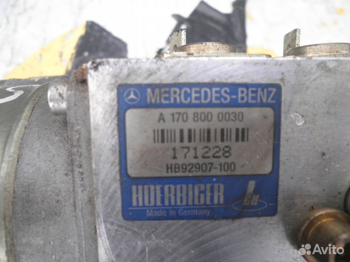 Мерседес SLK 230 2004г - гидравлический насос