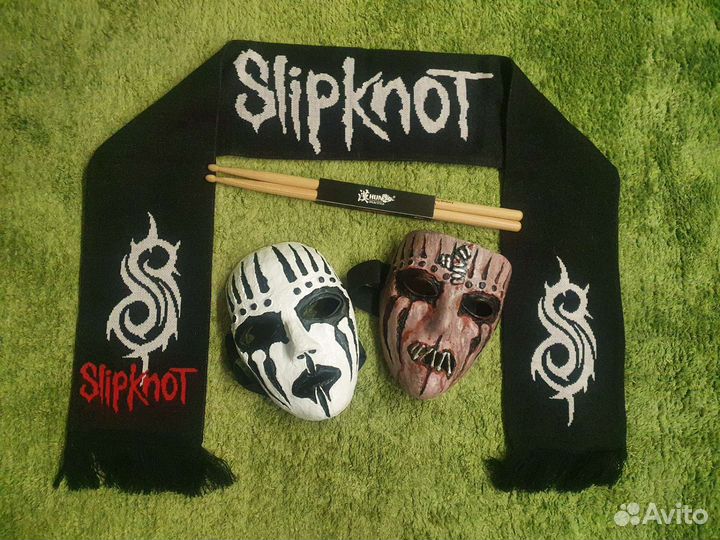 Маска Джои Джордисона