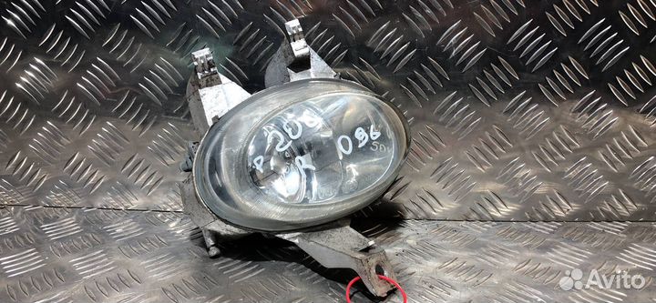 Фара противотуманная правая Peugeot 206 рест. 2005
