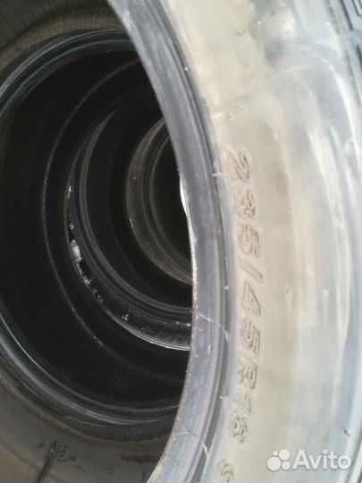 Roadstone Euro-Win 700 245/45 R18 98L