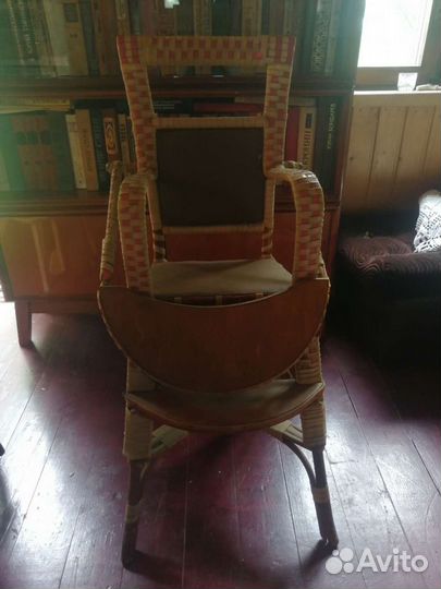 Стул старинный из ротанга бу
