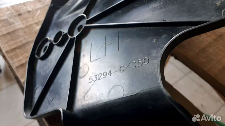 Пыльник радиатора левый Toyota hilux Хайлюкс