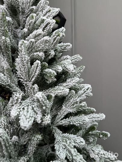 Ёлка искусственная 180 см заснеженная