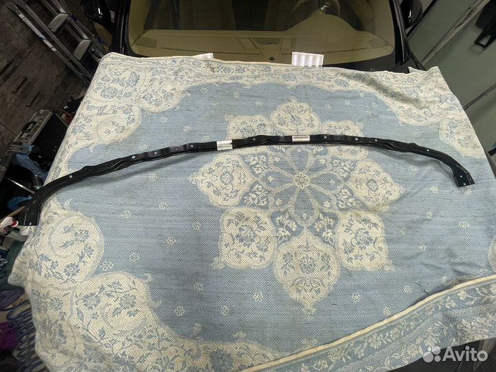 Планка под фары Toyota Chaser 100