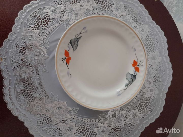 Тарелка (фарфор)