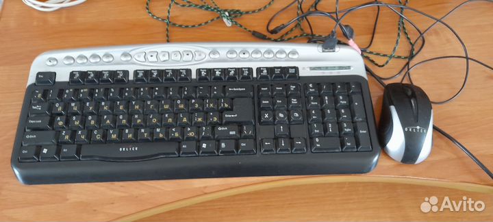 Компьютер системный блок,монитор,наушники,камера