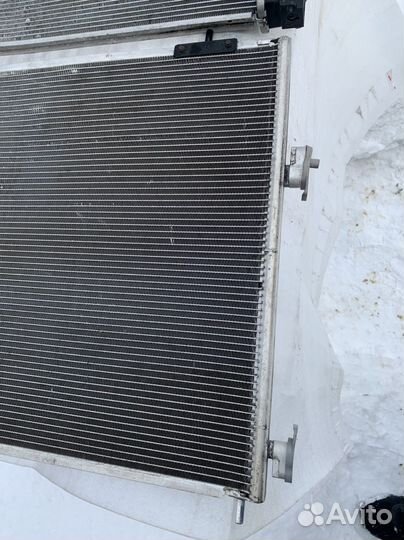 Радиатор кондиционера Toyota RAV4 40