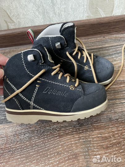 Ботинки для девочки 25