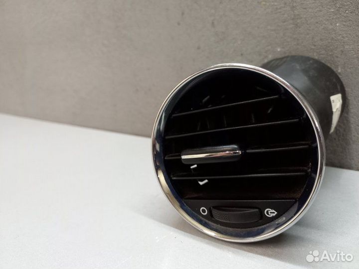 Дефлектор воздуха левый Peugeot 3008 EP6cdtmd 2012