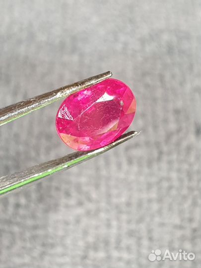 Рубин 2.75 карат с облагораживанием
