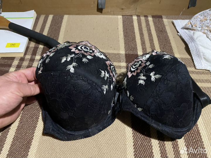 Два бюстика