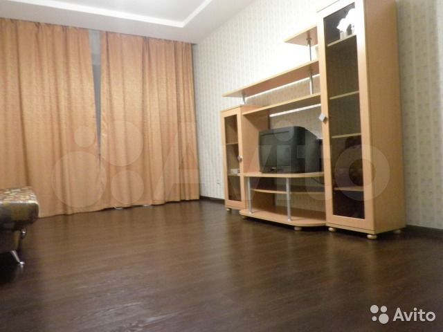 3-к. квартира, 86 м², 1/10 эт.