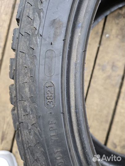 Nokian Tyres Hakkapeliitta 9 275/35 R35