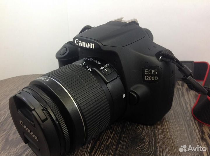 Canon EOS 1200D