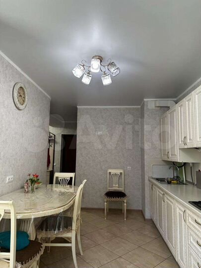 2-к. квартира, 52,2 м², 1/3 эт.