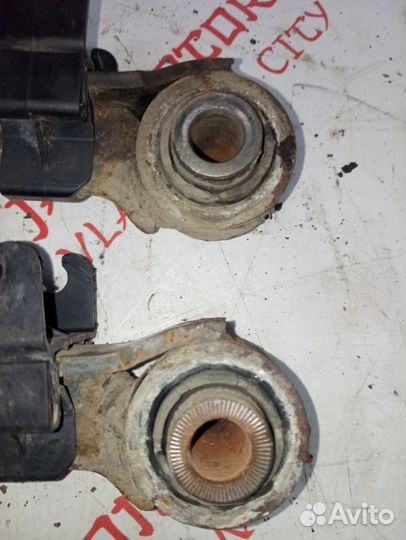 Рычаг подвески верхний задний Volkswagen Tiguan