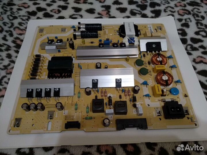 Телевизор Samsung ue70au7100u запчасти