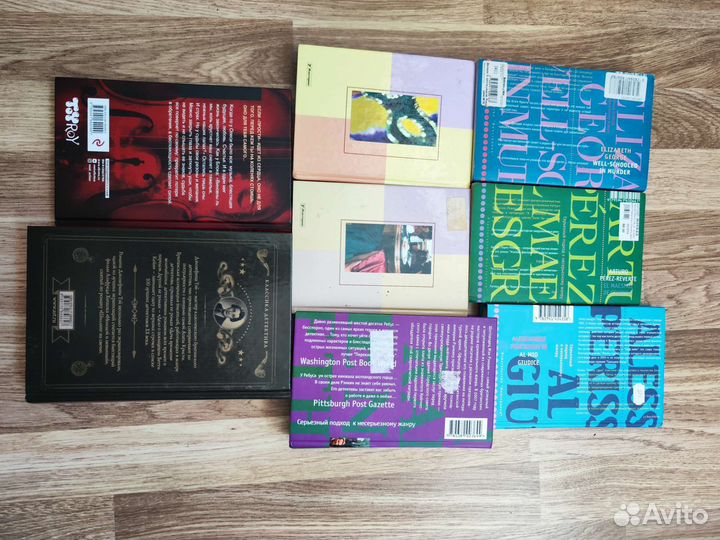 Книги детективы разное