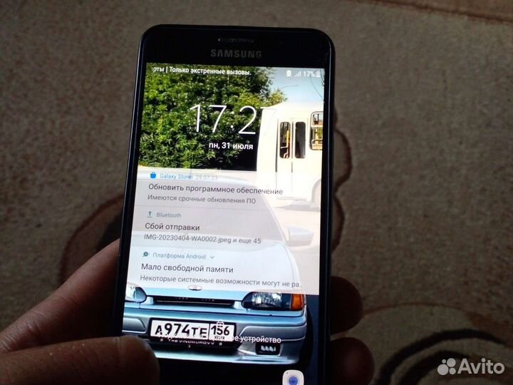 Телефон Samsung