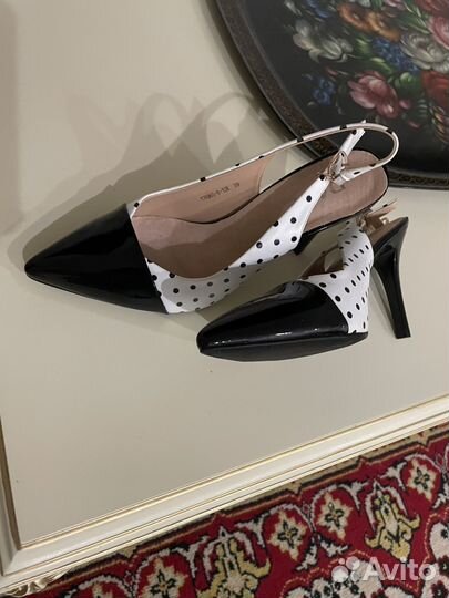 Босоножки женские 39 размер