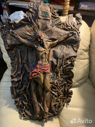 Крест лик Иисуса Христа из кожи 65*45 см