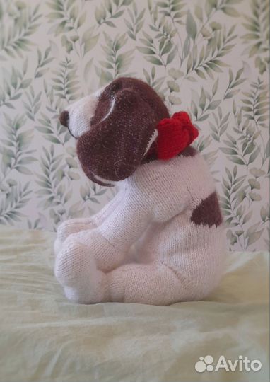 Вязаная игрушка Бигль