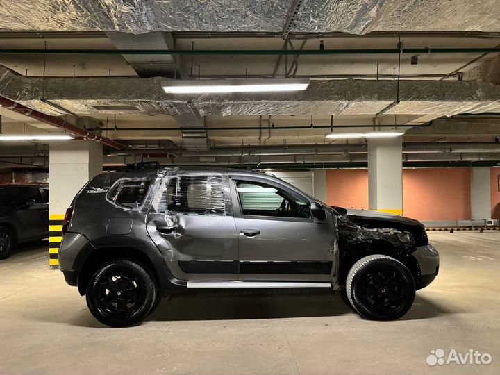 Renault Duster 2.0 МТ, 2019, битый, 59 348 км