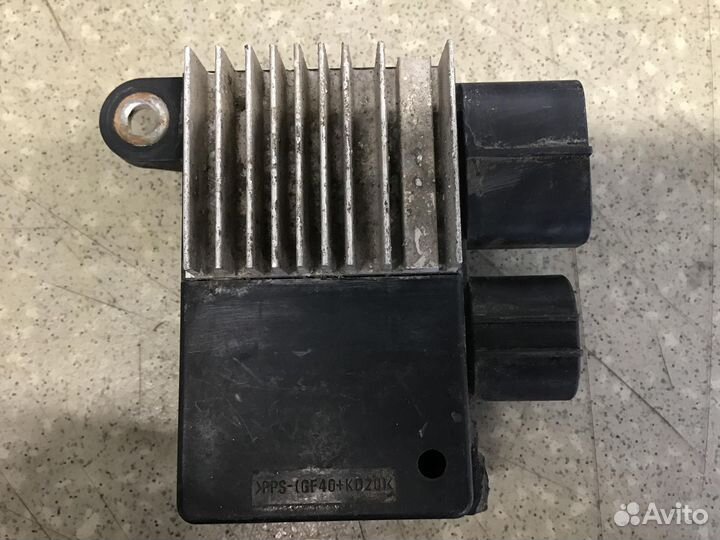 Блок управления вентилятором Toyota Corolla E15 20