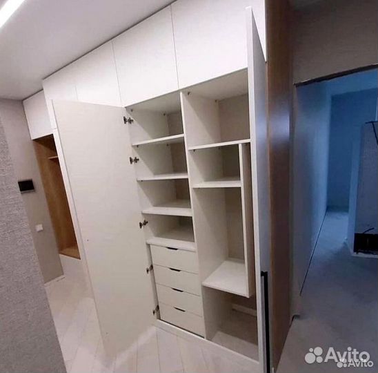 Шкафы в прихожую на заказ от производителя
