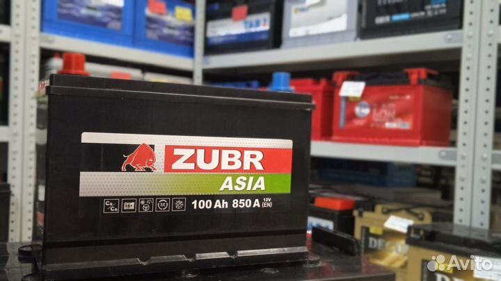 Новый автомобильный аккумулятор