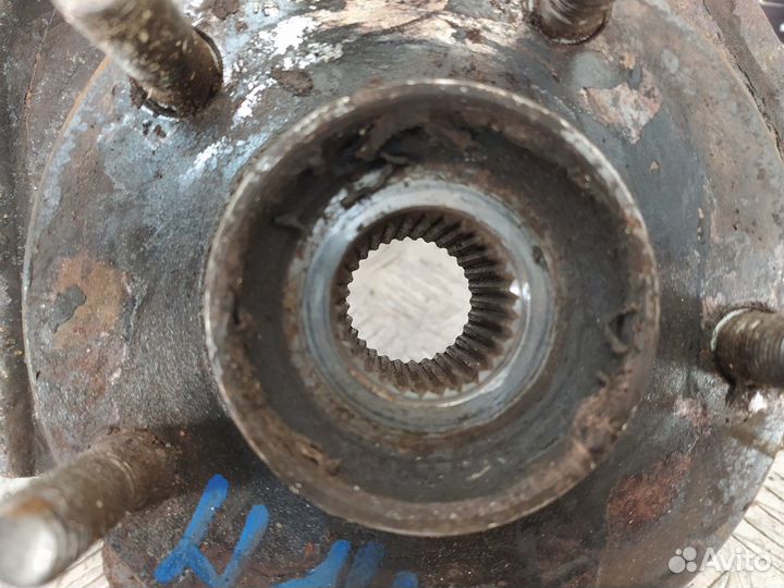 Кулак поворотный передний левый L