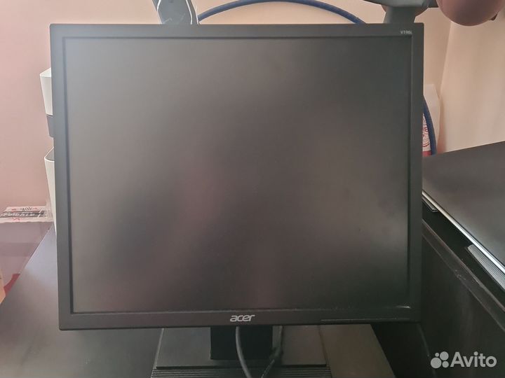 Монитор Acer v196l